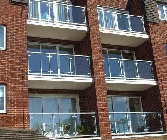 Glass, SS & Aluminium Railings